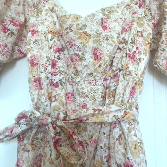 Cecile Off Shoulder Mini Dress in Multi
MINKPINK Size XS NWT - Picture 3 of 5